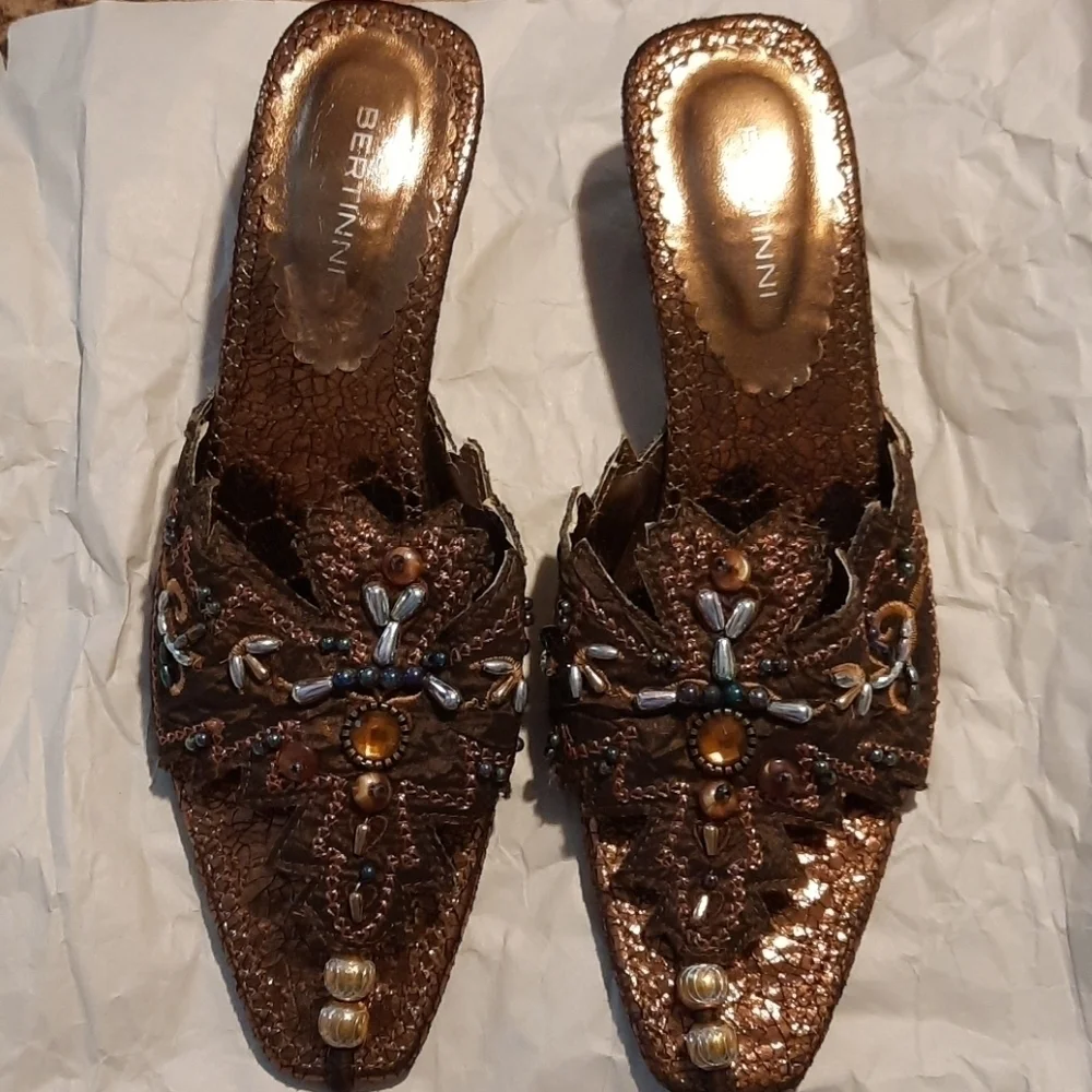 Bertinni Unique Beaded Sandals - Picture 3 of 13